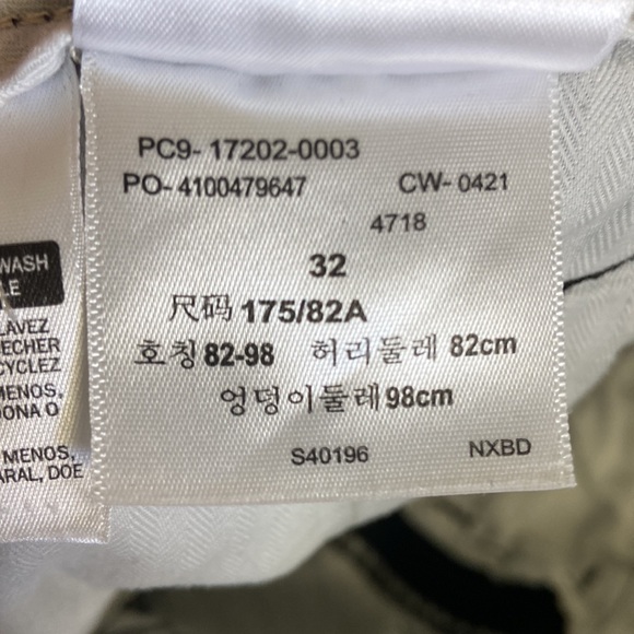 Levi's® Premium
LEVI’S® XX CHINO TAPER FIT MEN'S SHORTS size 32 - Picture 5 of 6